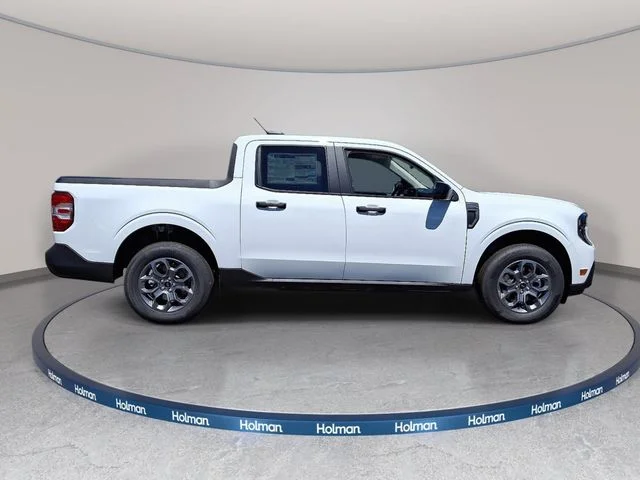 New 2026 Oxford White Ford XLT image 3