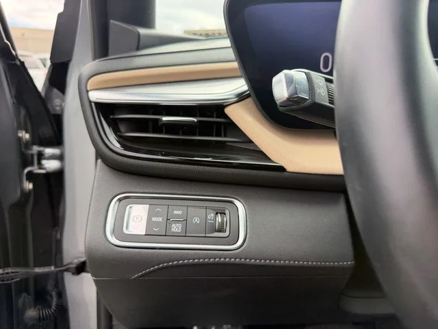 Used 2025 Gray Buick Preferred image 19