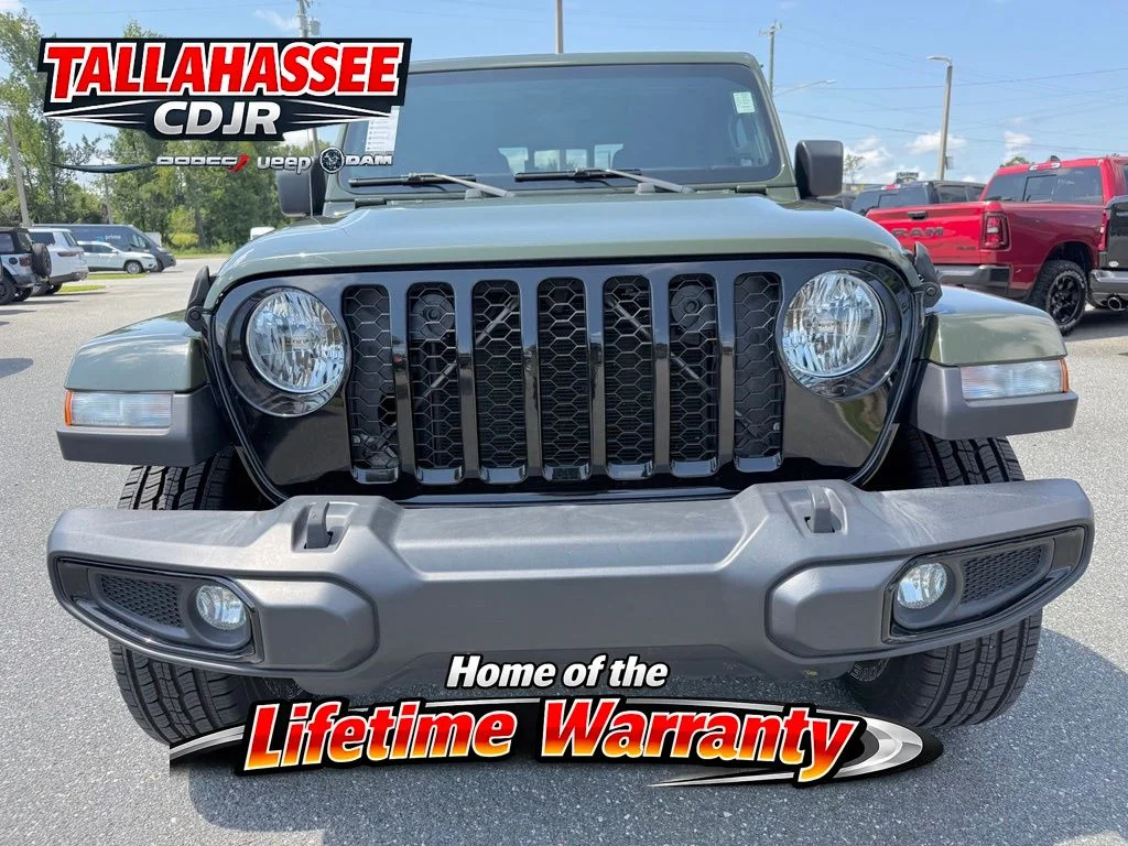 Used 2022 Green Clearcoat Jeep Sport image 10