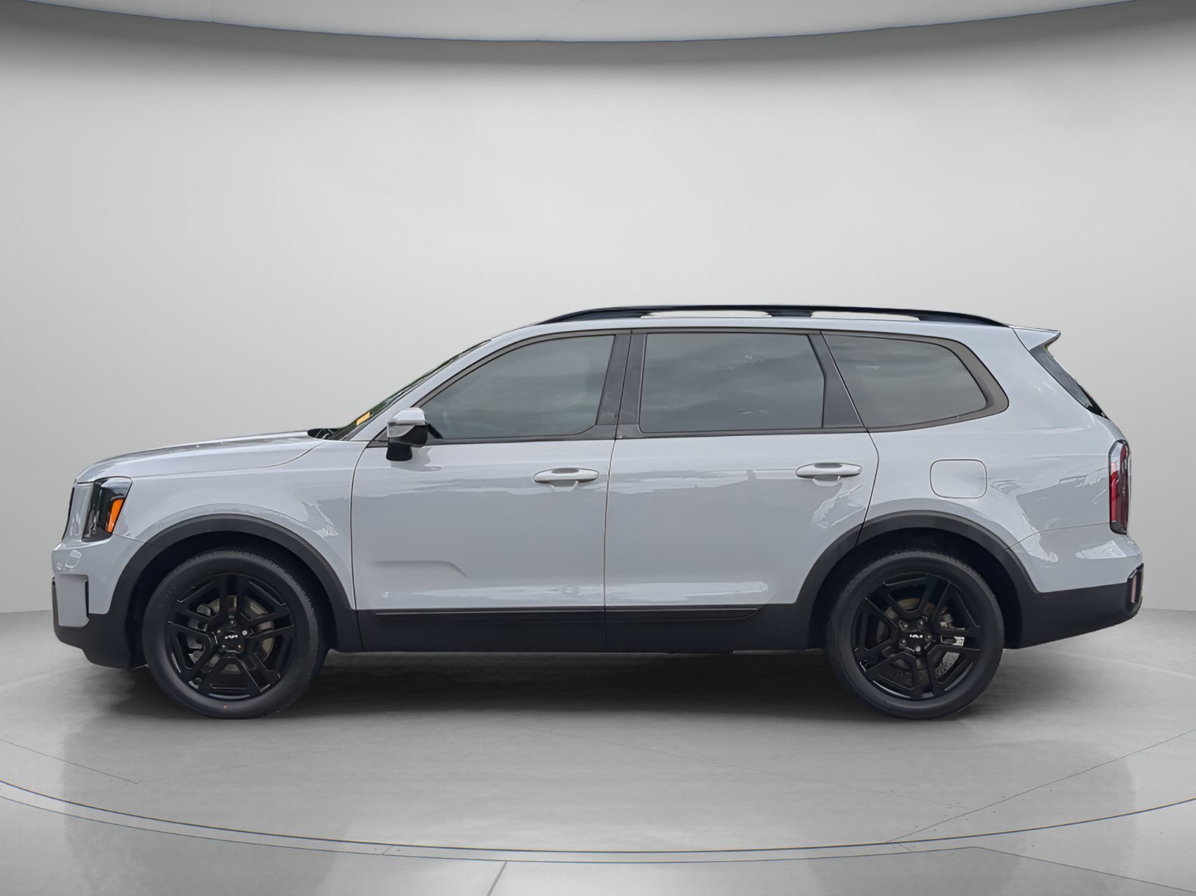 Used 2024 Wolf Gray Kia SX X-Line image 42