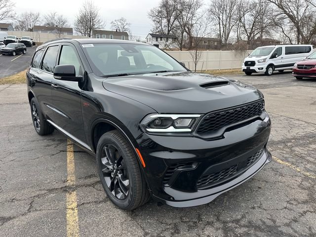 New 2026 Diamond Black Clear-Coat Exterior Paint Dodge GT Plus image 3