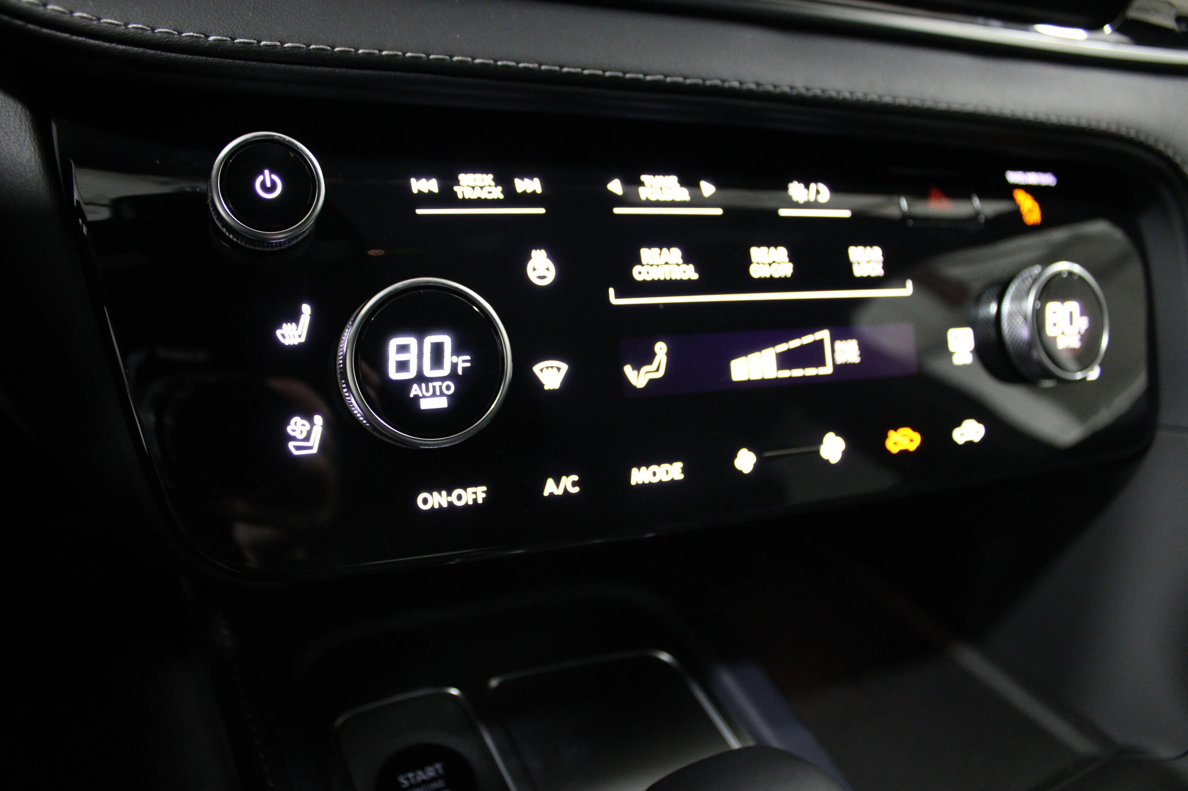 New 2026 RADIANT WHITE INFINITI Sport AWD image 16