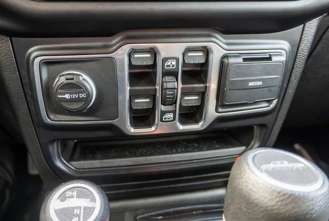 Used 2023 Gray Jeep Sport S image 26
