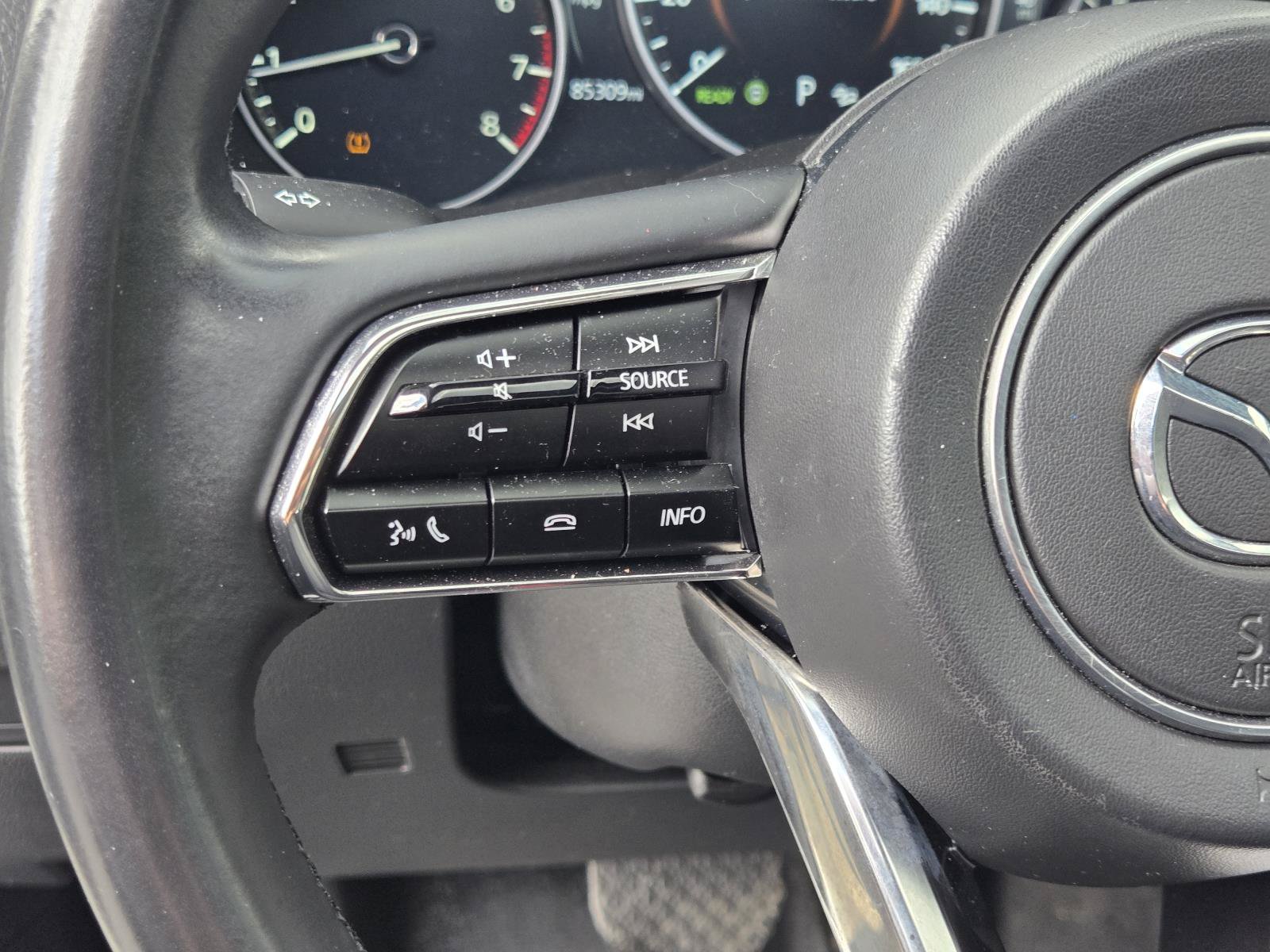 Used 2025 Rhodium White Premium Mazda Preferred Package image 28