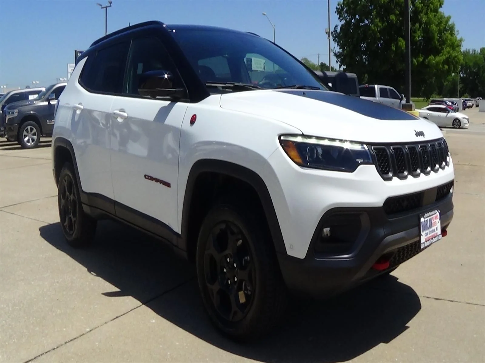 Certified Used 2024 Bright White Clear Coat (pw7) Jeep Trailhawk image 4