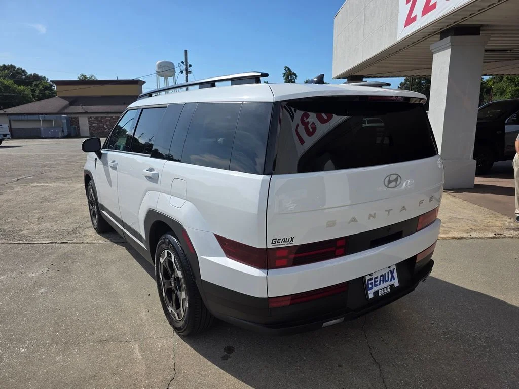 Used 2026 White Hyundai SEL image 3