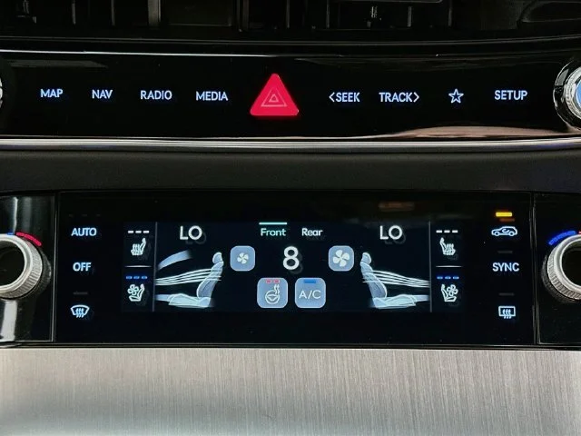 New 2027 White Genesis 2.5T Sport Prestige image 19