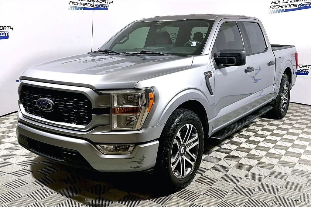 2022 Ford F-150 XL SuperCrew 5-1/2 Box's photo