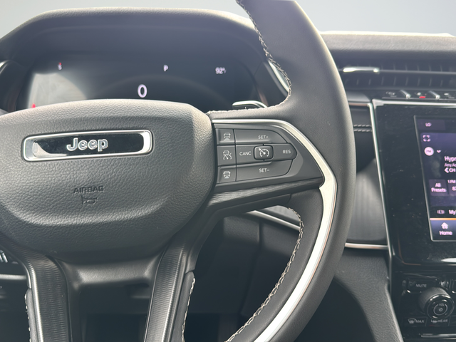 Used 2025 White Jeep Laredo image 17
