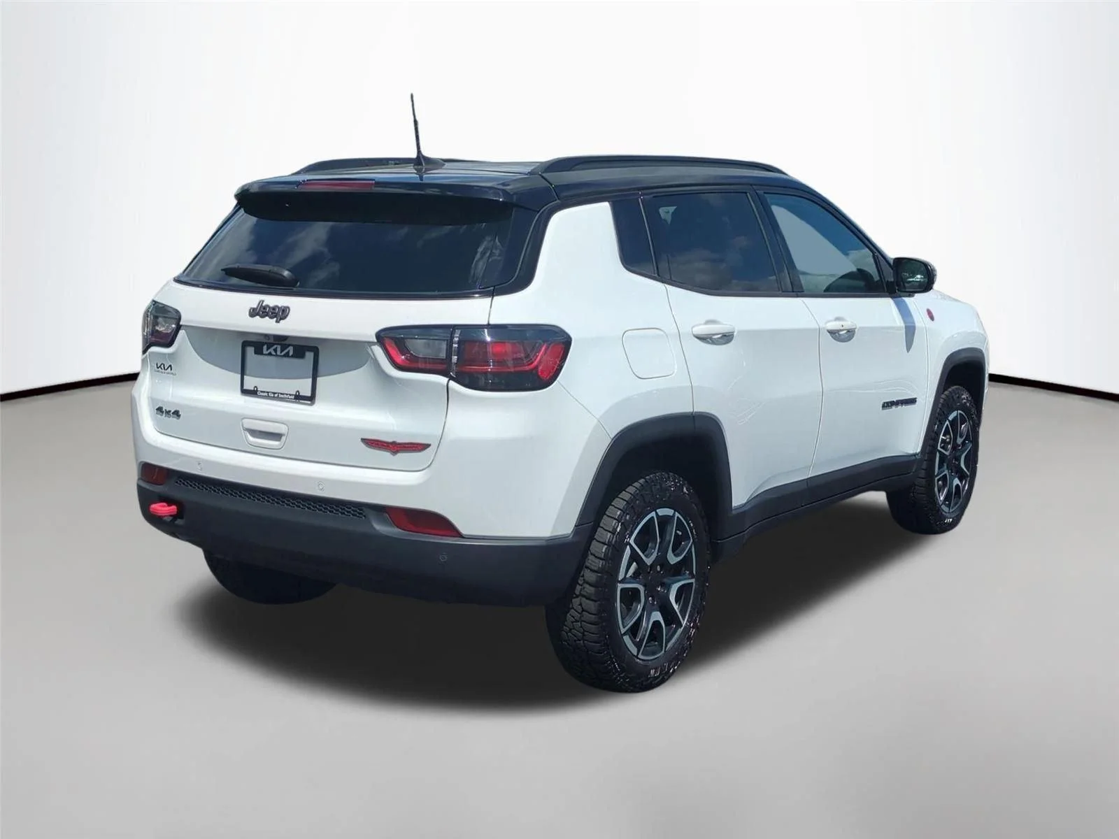 Used 2024 Bright White Clearcoat Jeep Trailhawk image 14