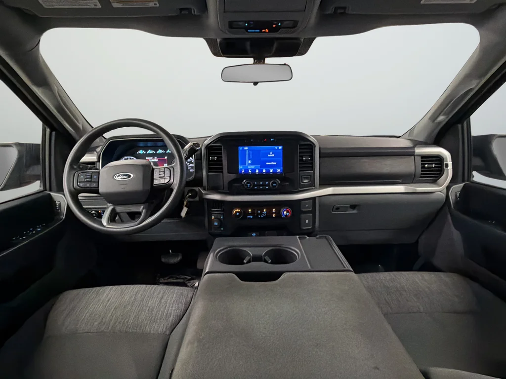 Used 2023 Black Ford XLT image 9