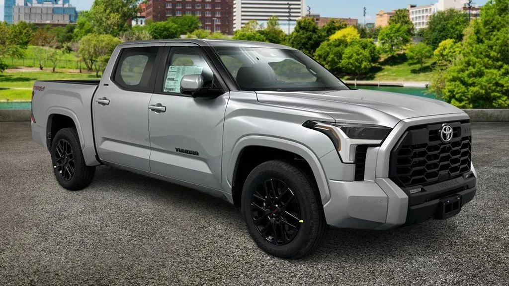 Used 2024 Silver Toyota SR5 image 3