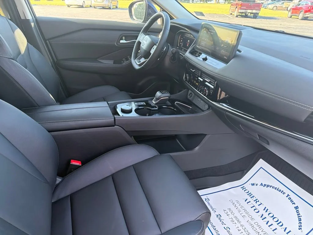 Used 2025 Deep Ocean Nissan SL image 14