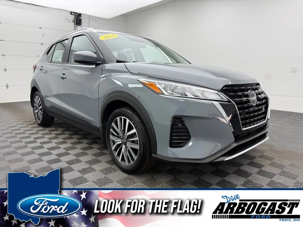 Used 2024 Gray Nissan SV image 1