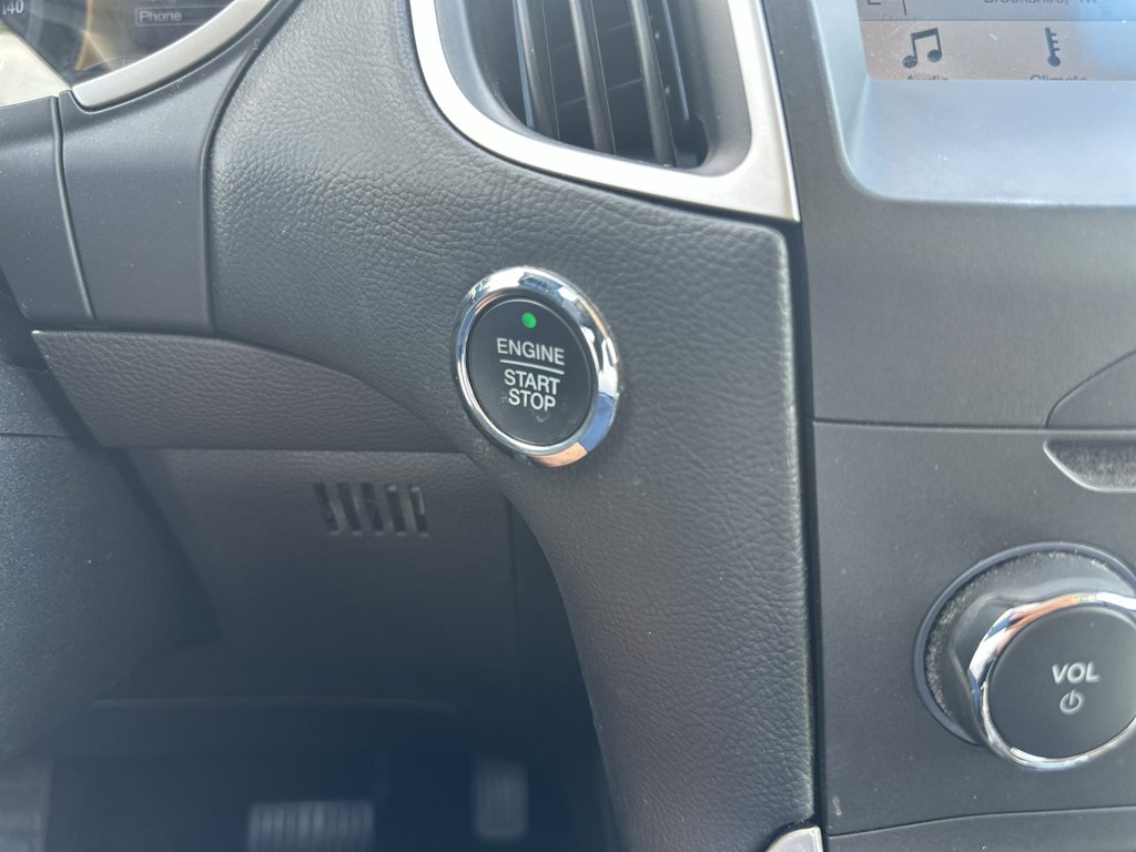 Used 2017 Magnetic Metallic Ford SEL image 21