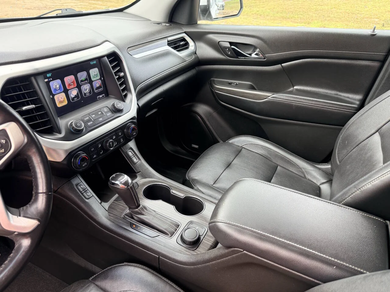 Used 2019 White GMC SLT 1 4dr SUV image 19