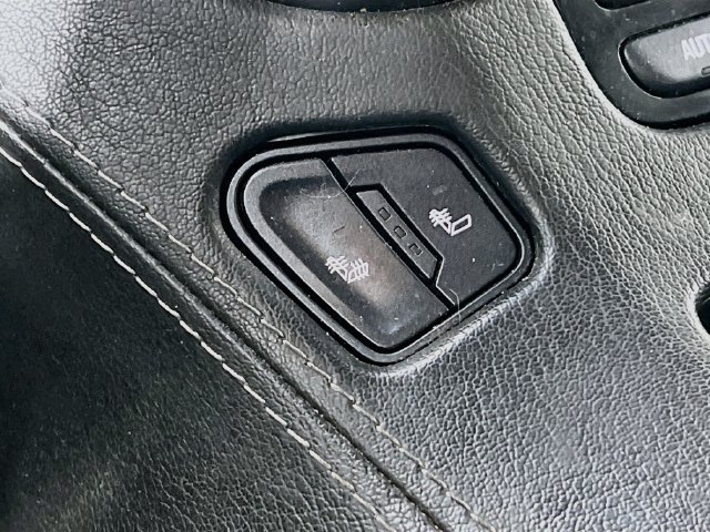 2018 Chevrolet Suburban LT - Photo 22