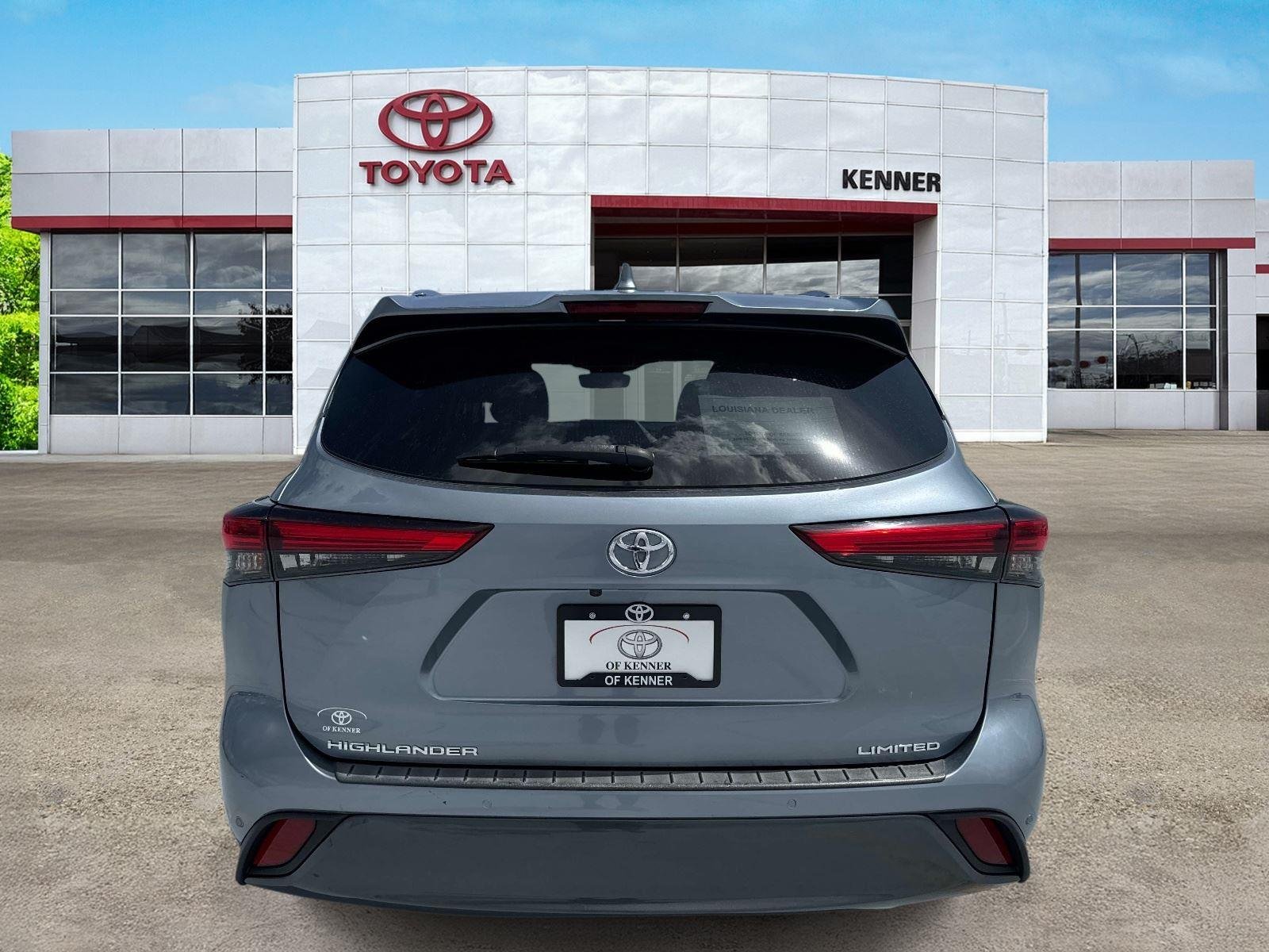 Used 2022 Moon Dust Toyota Limited image 5