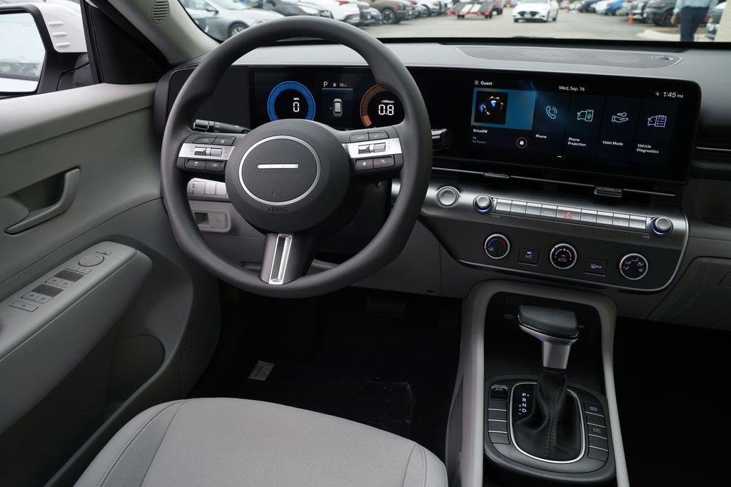 New 2027 Atlas White Hyundai SE image 11