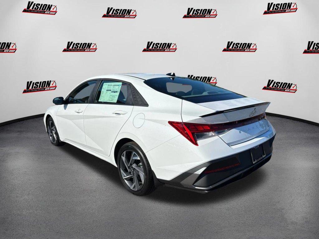2025 Hyundai Elantra Blue - Photo 7