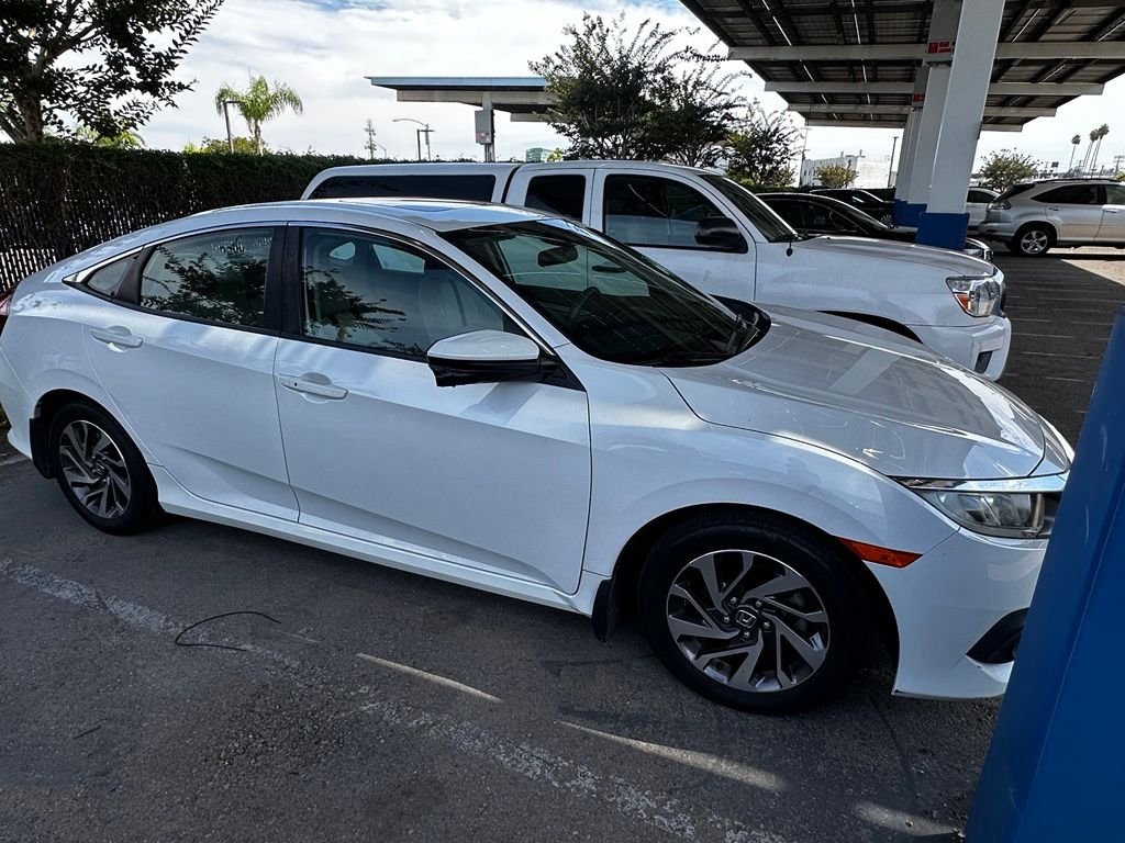 Used 2016 White Orchid Pearl Honda EX image 14