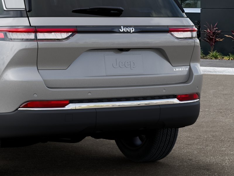 New 2026 Silver Zynith Exterior Paint Jeep Limited image 13