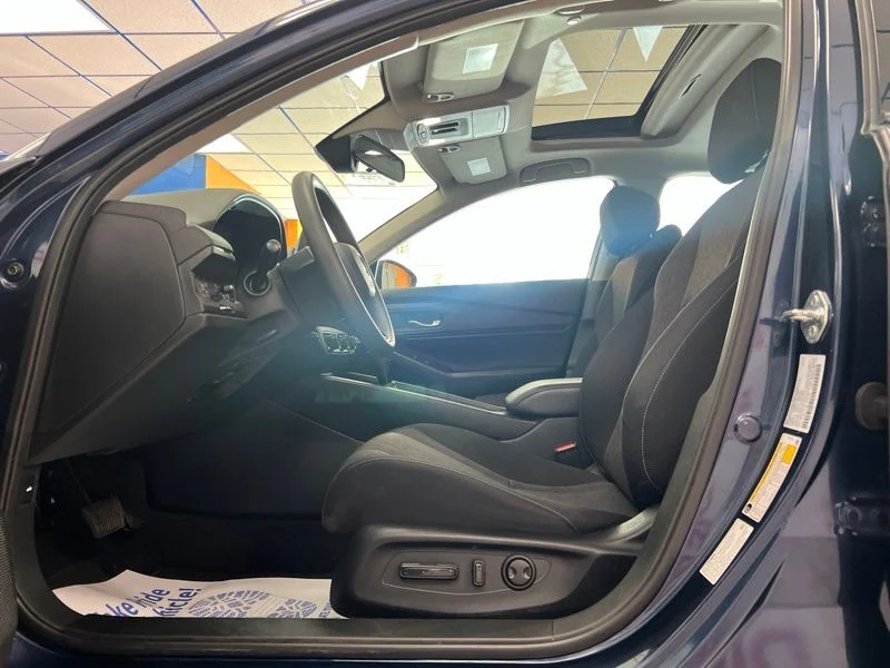 Used 2023  Honda EX image 19