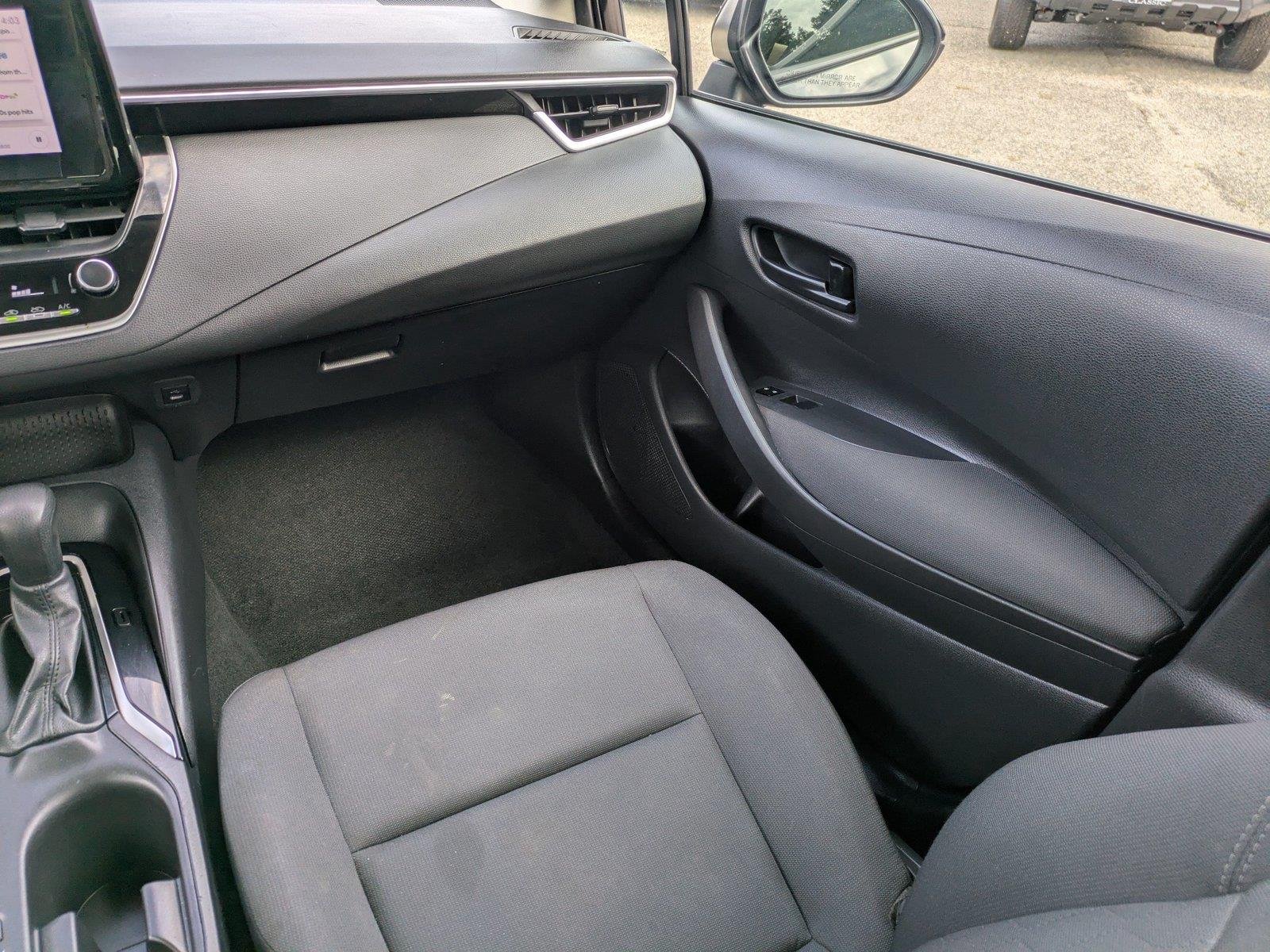 Used 2024  Toyota LE image 16