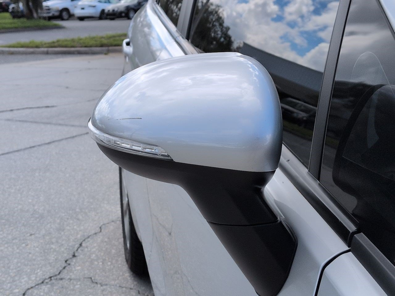 Used 2014 Bright Silver Kia EX image 13