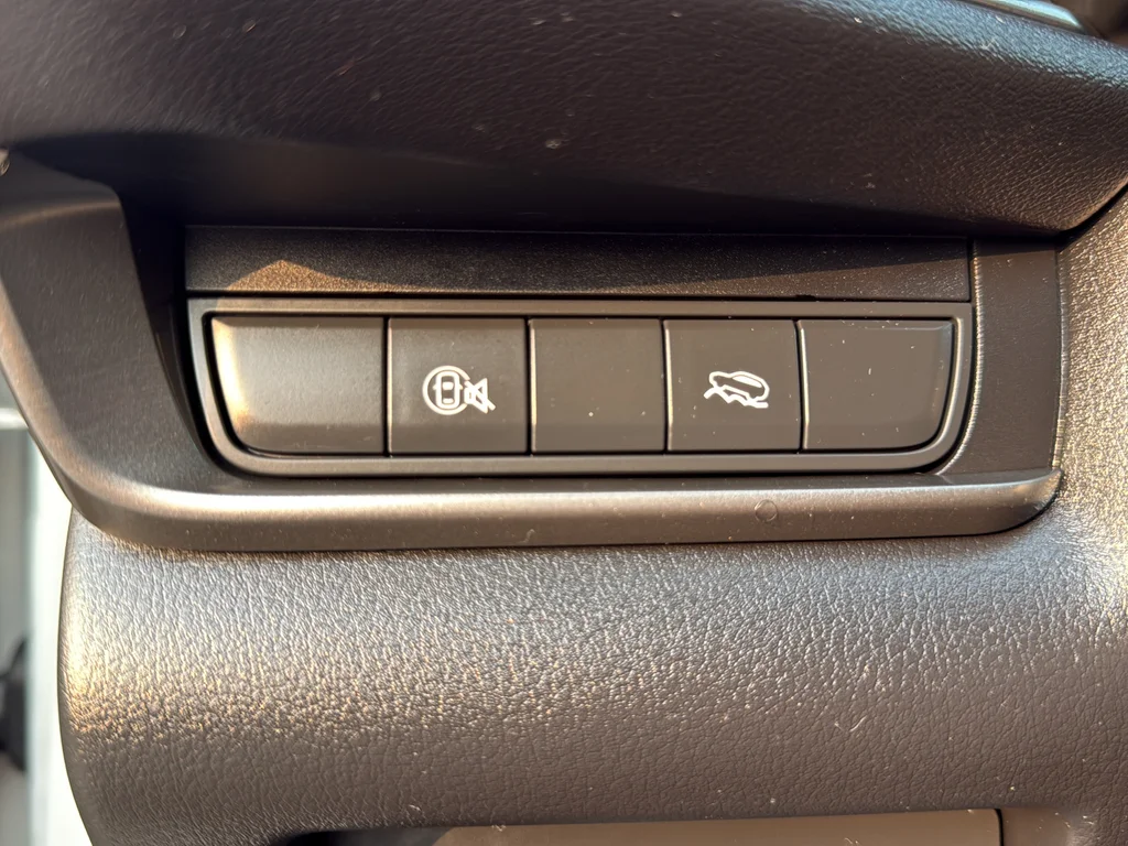 Used 2024 White Mazda 2.5 S Select Sport image 21