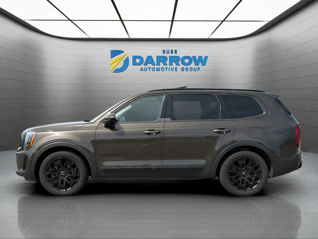 Used 2022 Green Kia SX image 2