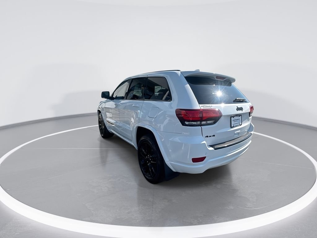 Used 2018 White Jeep Altitude image 6