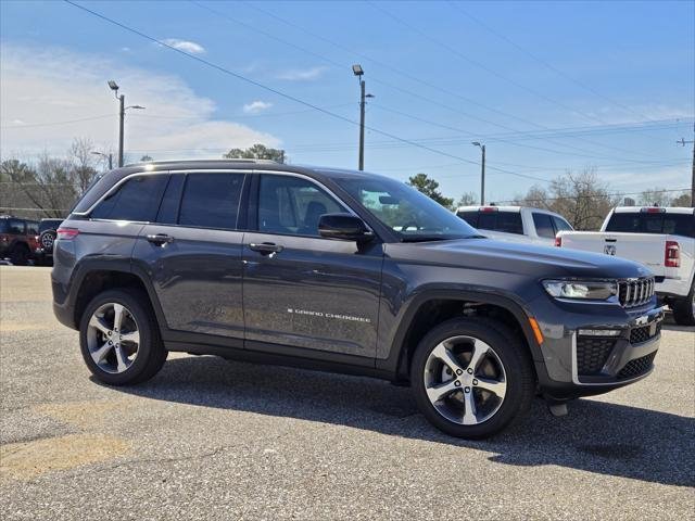 New 2026 Baltic Gray Metallic Clear-Coat Exterior Paint Jeep Limited image 5