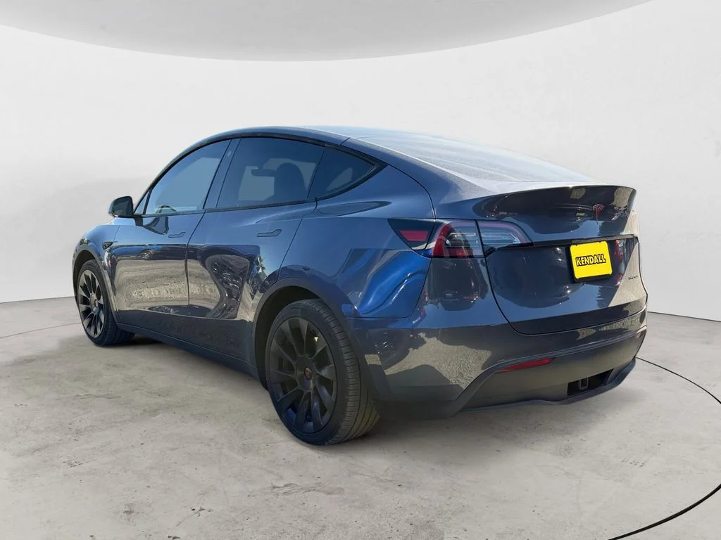 Used 2023 Tesla Model Y Long Range with VIN 7SAYGAEE7PF670832 for sale in Vancouver, WA