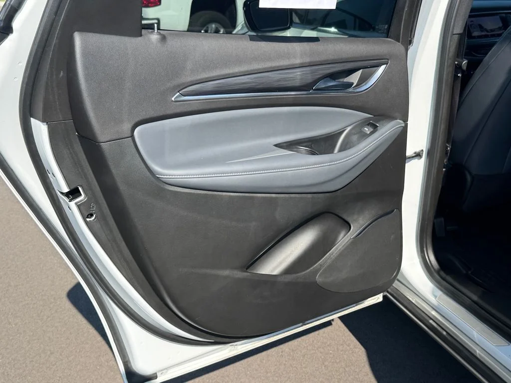 Used 2024 White Buick Premium Group image 18