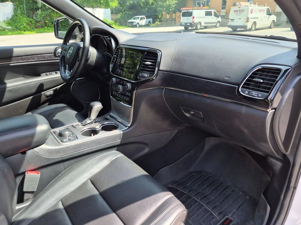 Used 2020 White Jeep High Altitude image 30