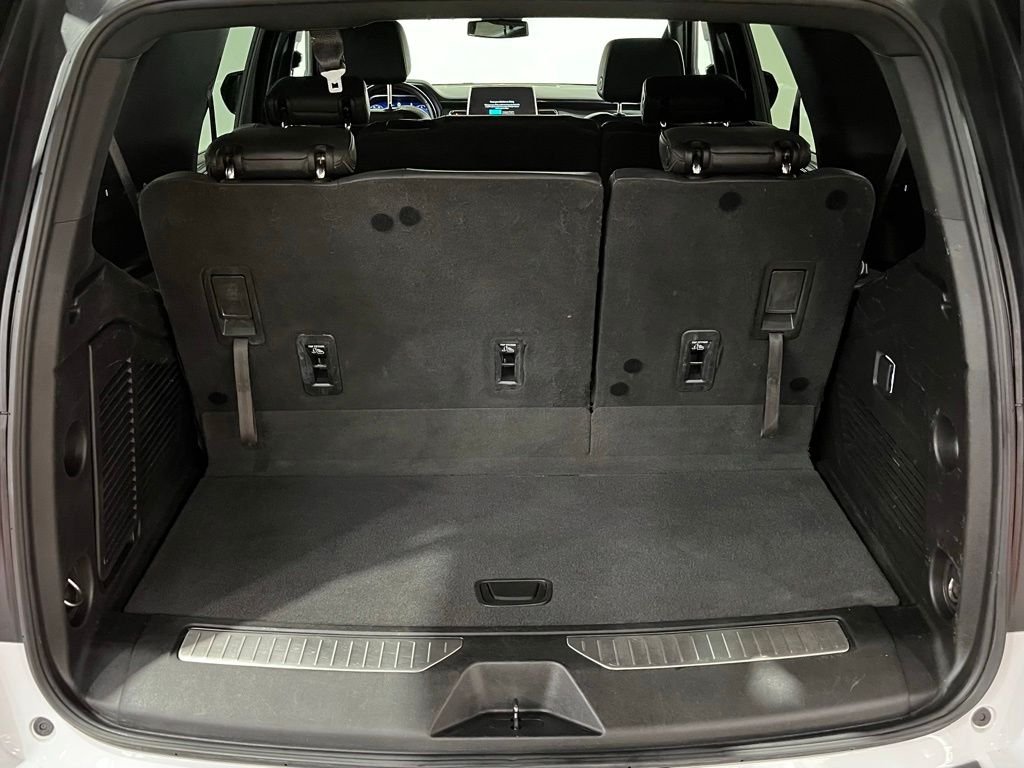 Used 2023 Summit White Chevrolet RST image 13