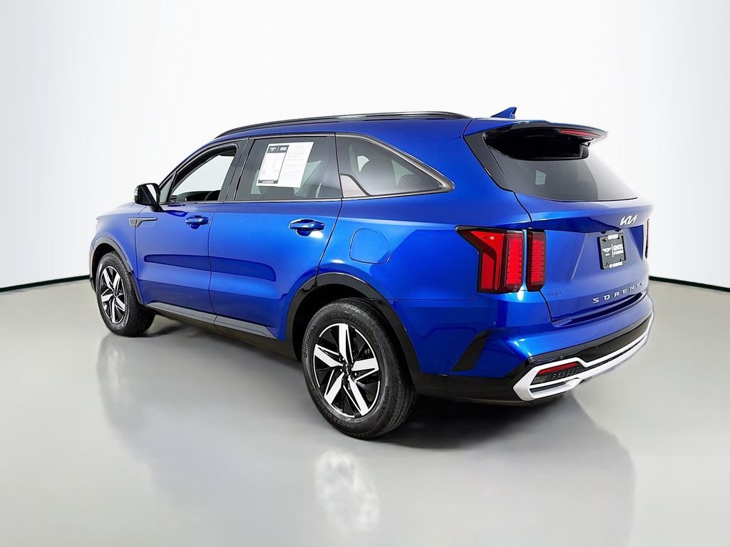Used 2022 Sapphire Blue Kia S image 5