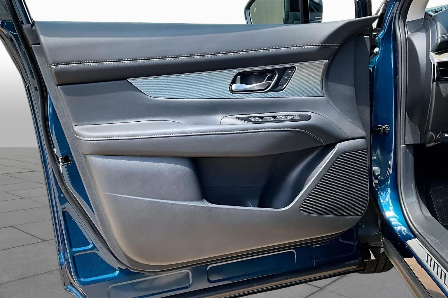New 2026 Aurora Blue Pearl Metallic Nissan Platinum image 10