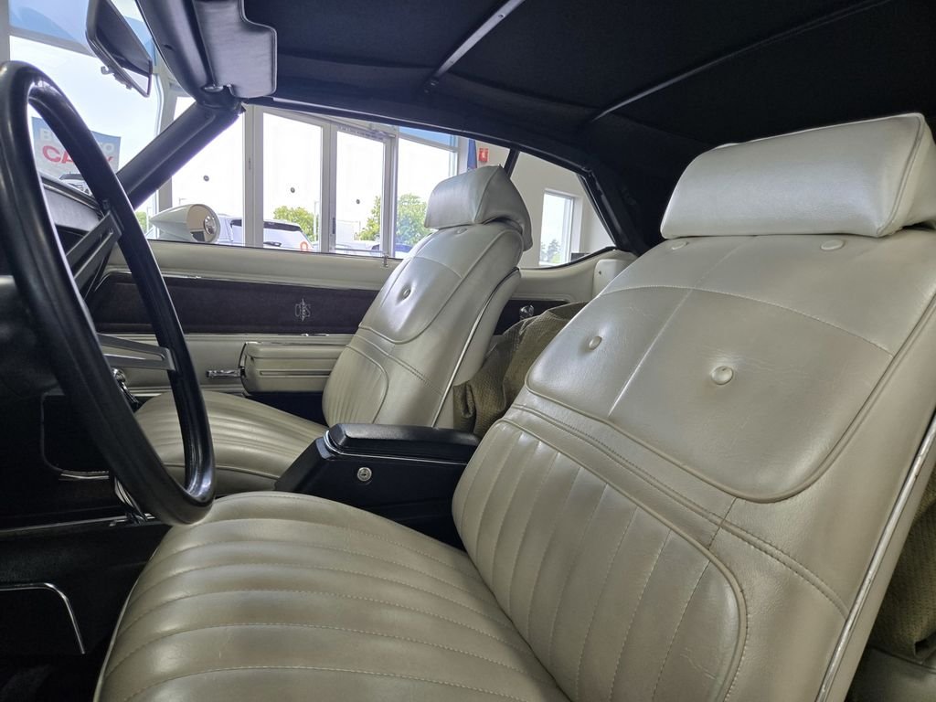 Used 1970 White Oldsmobile Convertible image 12