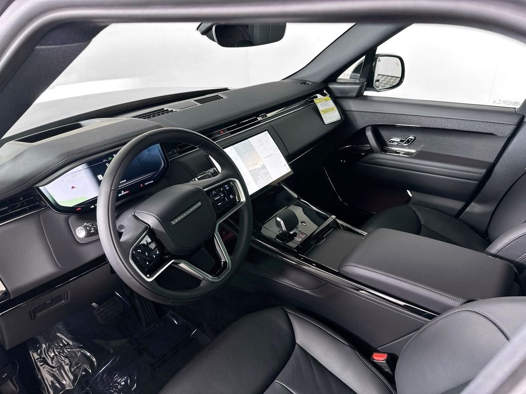 Certified Used 2025 Eiger Gray Metallic Land Rover SE image 10