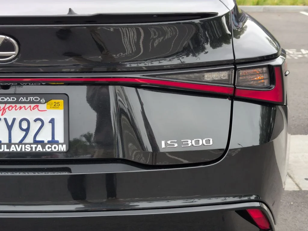 Used 2024 Black Lexus 300 image 22
