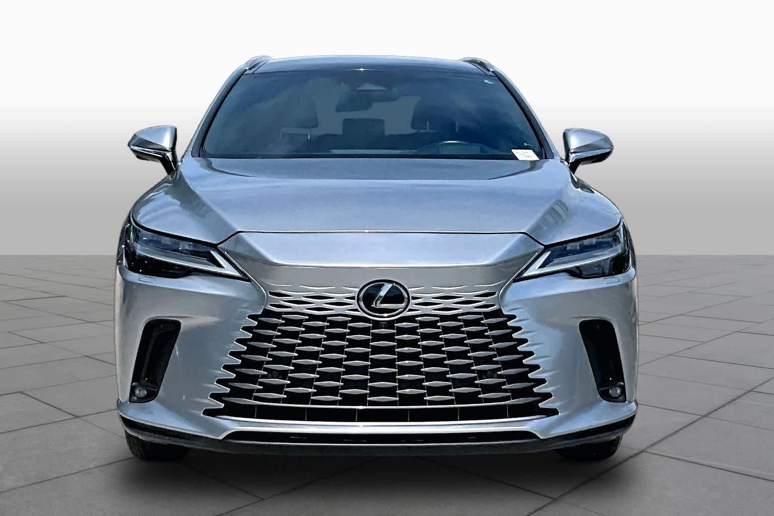 Used 2023 Iridium Lexus Luxury image 4