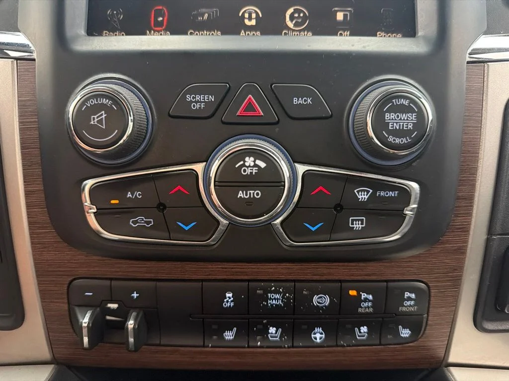 Used 2016 White Ram Laramie image 38