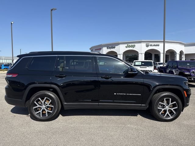 New 2025 Black Jeep Limited image 8