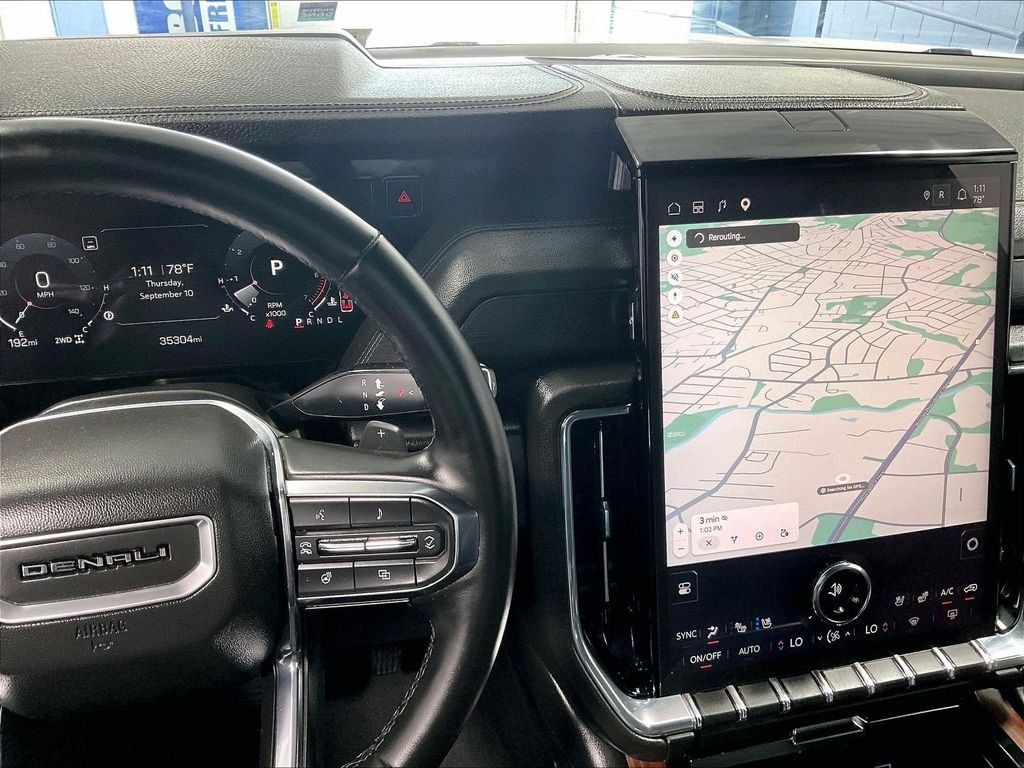 Used 2025 White GMC Denali image 19