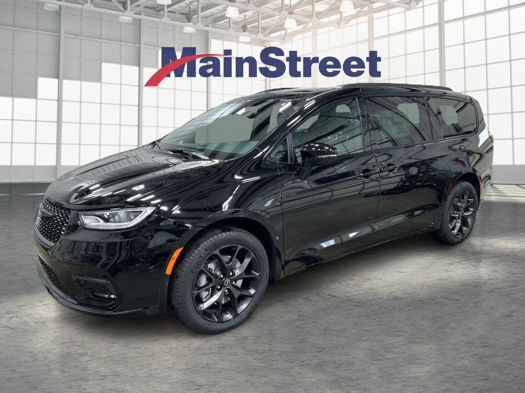 2026 Chrysler Pacifica Select AWD's photo