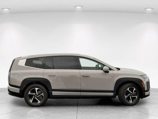New 2026 Gray Hyundai SE image 8