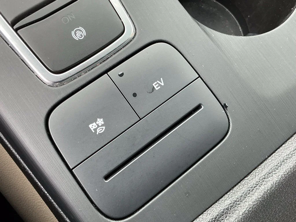 Used 2021 White Ford SEL image 33