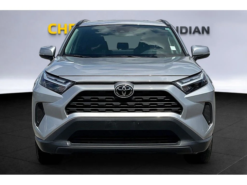 Used 2025 Silver Toyota XLE image 3